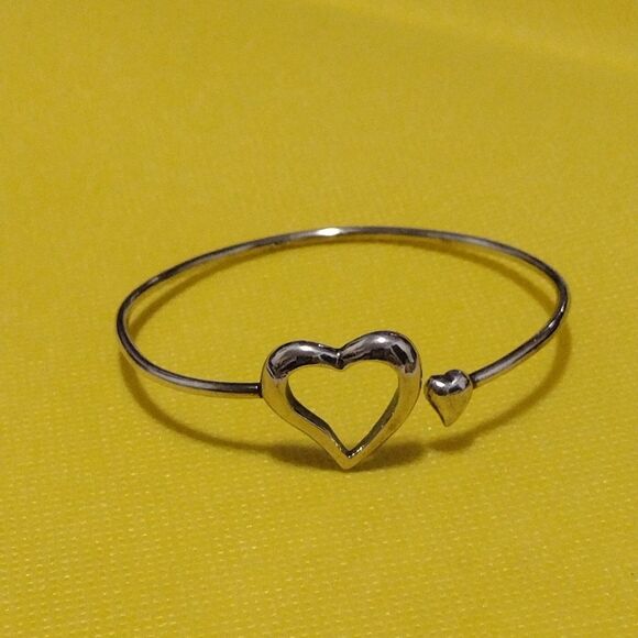 Double-Heart Bangle Sterling Silver 925 Bracelet No Clasp Wearable 10 Grams - Picture 2 of 13